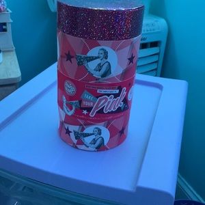 A gift set from pink